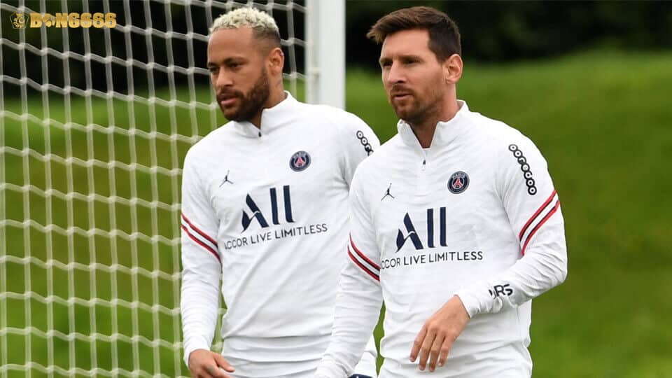 Khi nào Lionel Messi mới ra sân?